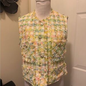 NIWIY Colorful Tweed sleeveless vest ,new condition looks like a Chanel outfit